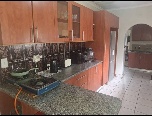 4 BEDROOM FREEHOLD FOR SALE IN BIRCH ACRES